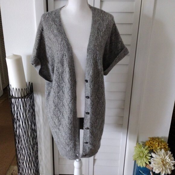 Nordstrom women's One Size short sleeve button front knit gray‎ cardigan - Picture 1 of 11